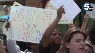 Students walk out in support of Cleveland teachers