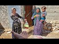 Pregnant Iranian Woman Helps Out Another Mom In Difficult Times Pregnant Iranian Woman Helps Out Another Mom In Difficult Times