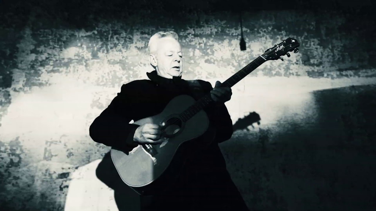 Tommy Emmanuel On Working With Fellow Guitar Virtuoso Mark Knopfler -  uDiscover