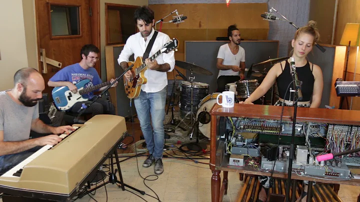 Wrecking Ball - Miley Cyrus - FUNK cover feat. Jul...