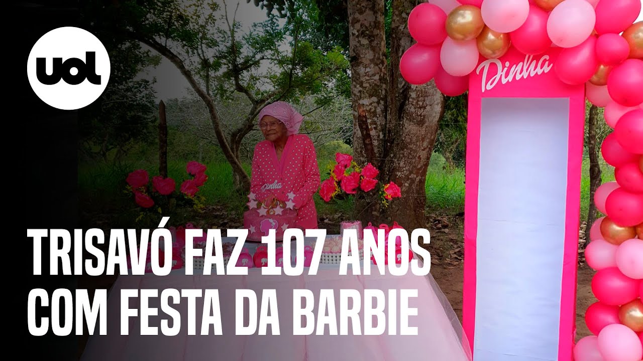 Idosa celebra aniversário com roupa e decoração da Barbie em