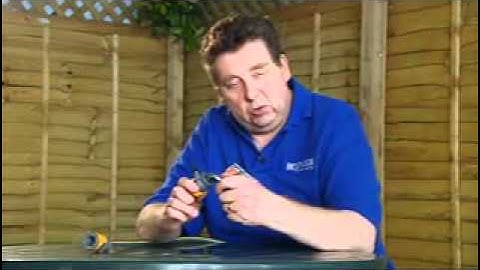 Hozelock - How to connect your hosepipe to a kitchen mixer tap using a Hozelock 2176 connector