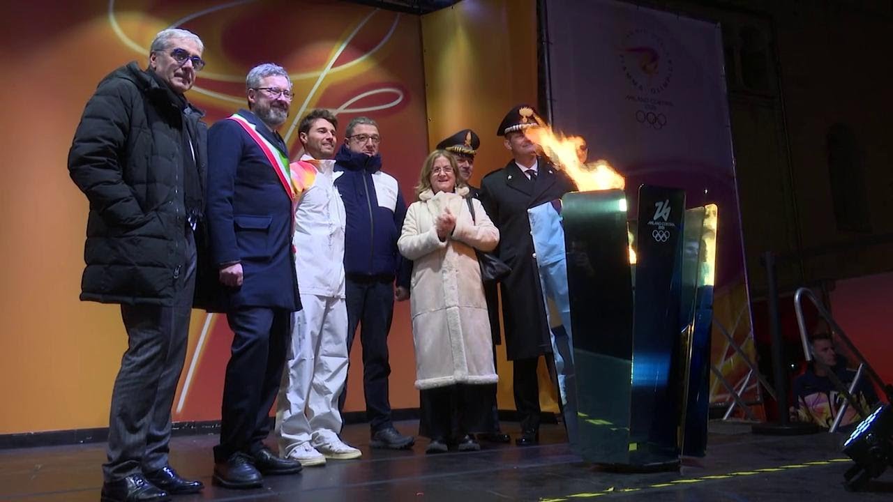 La FIAMMA OLIMPICA di MILANO CORTINA 2026 arriva a Trento: il velista ...