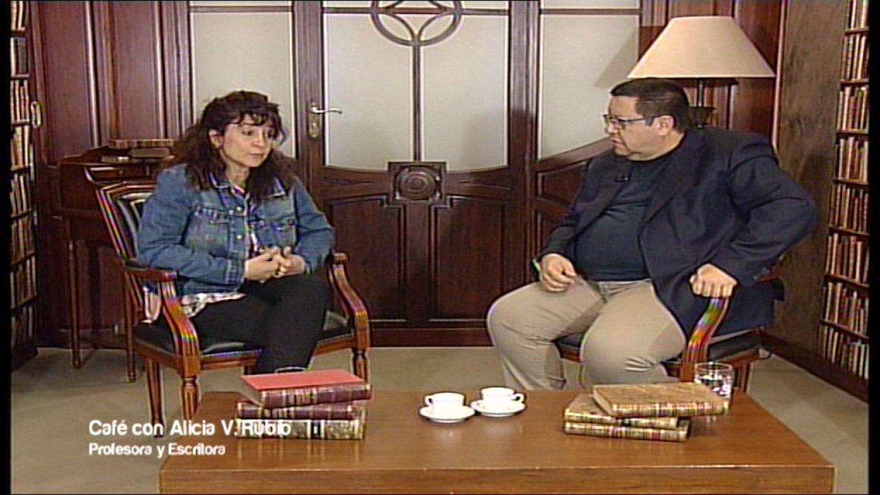 Café con... Alicia Rubio, profesora y escritora