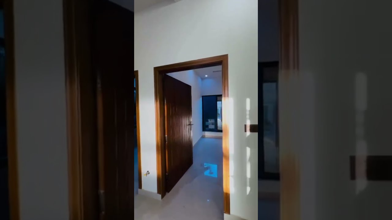 5 M BEAUTIFUL HOUSE FOR SALE ON 60 FEET ROAD PGSHF