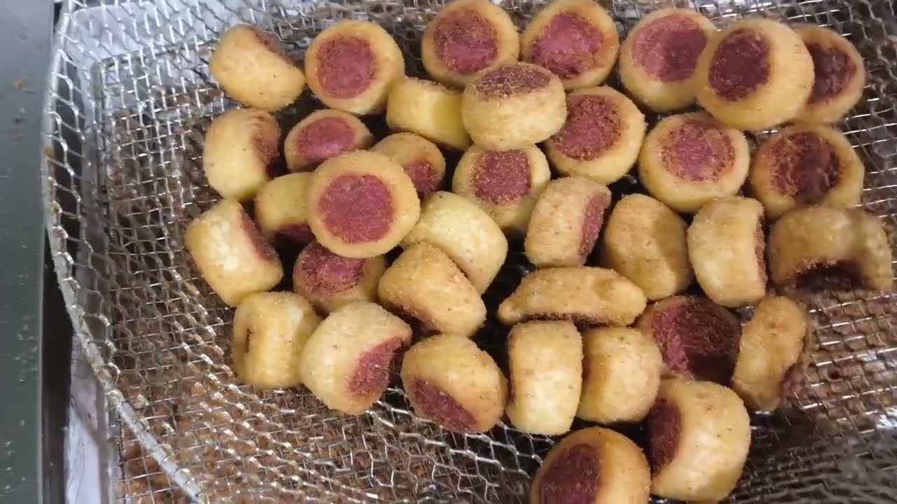 Produção de Produção de Enroladinho de Salsicha | Passo a passo com Vivendo de Salgados