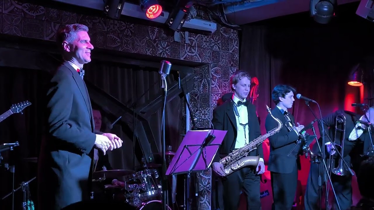 The Smackers — Sixteen Tones