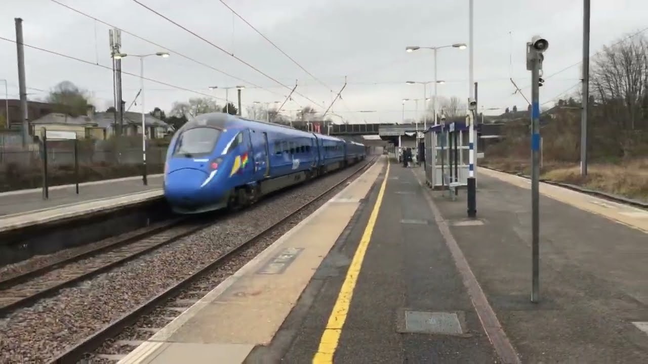 Trains at Biggelswade (Incl. 66754 "Northampton Saints" on 4L98), East Coast Main Line, 14/12/23