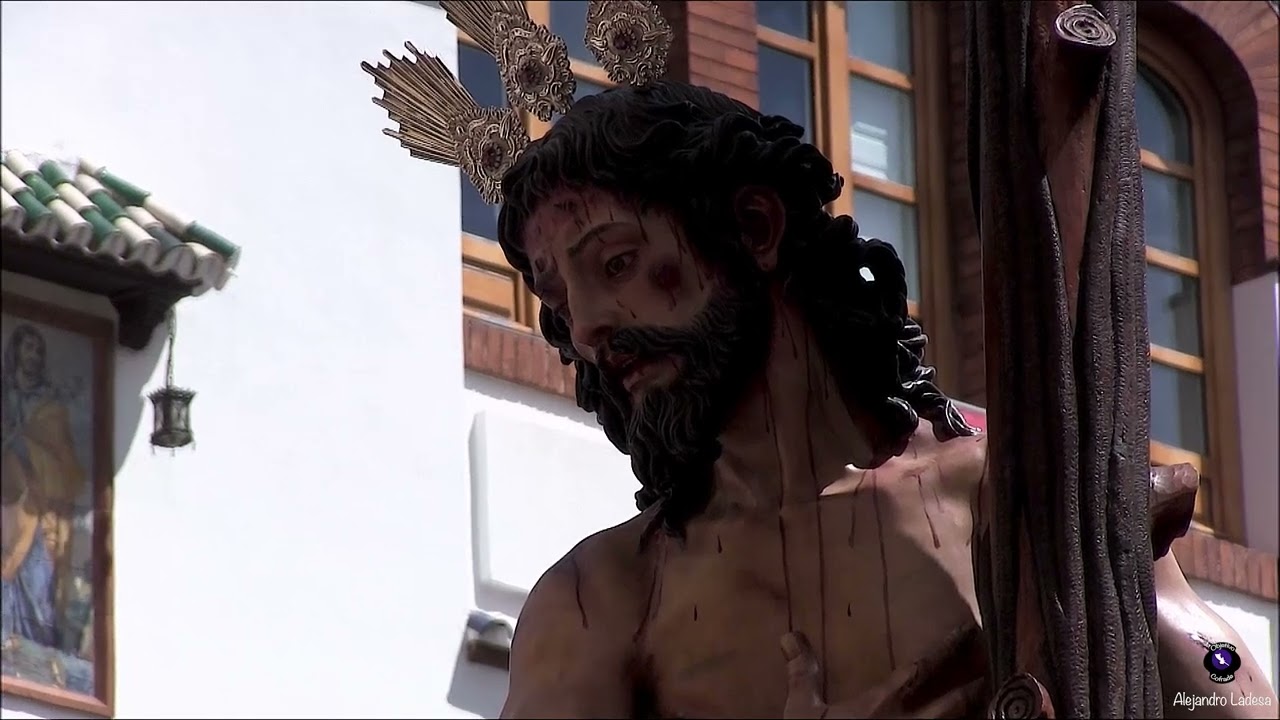 Hermandad del Sol a su paso por la Plaza de Ntro. Padre Jesús de la Salud 2025.