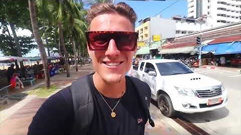 We Tried a $4 INTENSE Thai MASSAGE in PATTAYA, THAILAND!