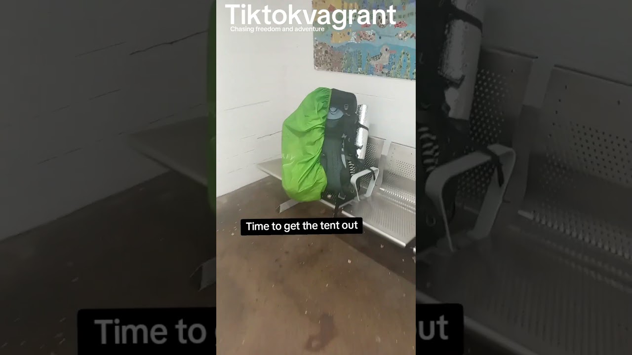 Stealth camping at a train station ⛺⛺⛺⛺⛺⛺ 