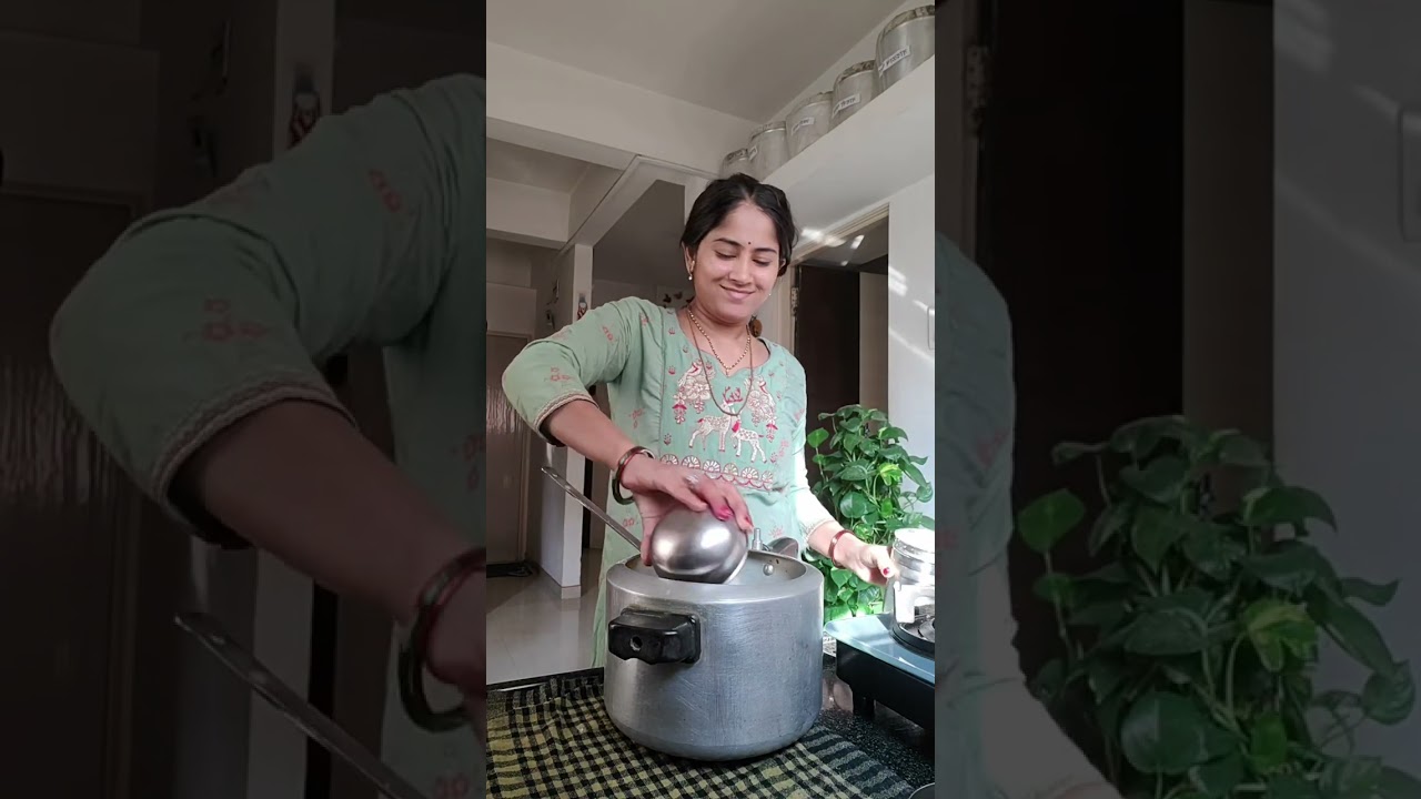 🙏 श्री स्वामी समर्थ 🙏 होळीच्या सगळ्यांना खूप साऱ्या शुभेच्छा ✨✨#पुरणपोळी