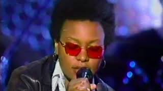 Meshell Ndegeocello - No One Is Faithful (HQ) (Live) 2000