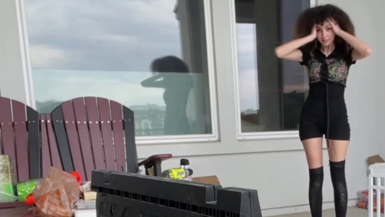 Just Bonnie Moving Things - YouTube