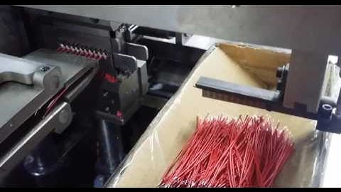 Automatic wire cutting stripping twisting tinning machine