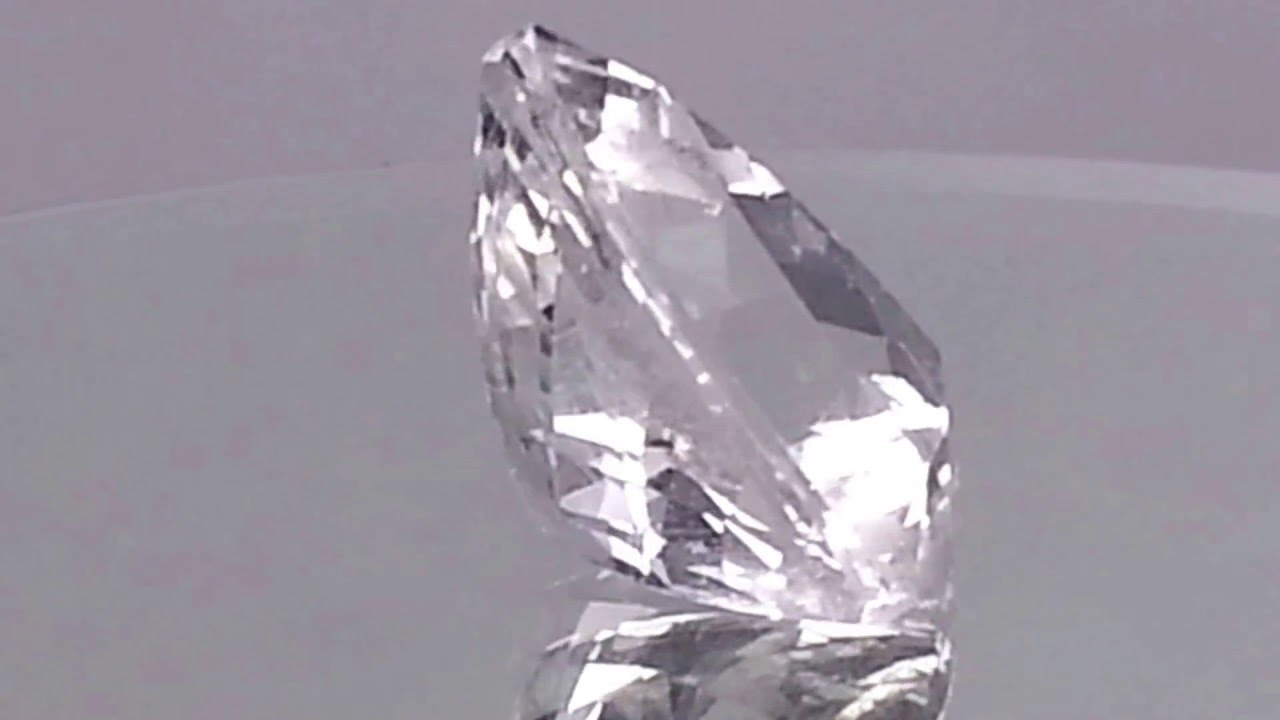 Rare pollucite 13.85 cts