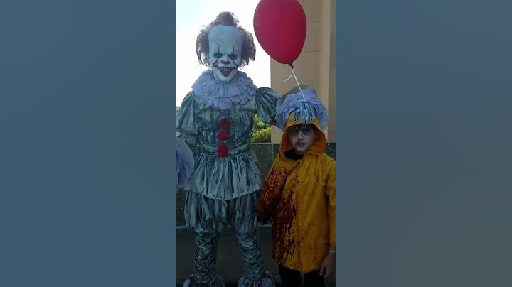 Pennywise and Georgie You'll Foat Too IT 2017