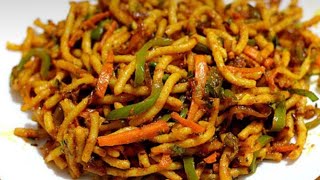 கோதுமைமாவு இருக்கா ஹெல்தியான Veg Noodles ரெடி/Home made spicy veg Noodles Recipe in Tamil/EasyTiffin