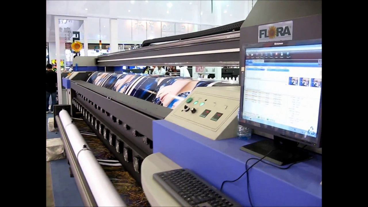 5M Larger Format Solvent Printer - Dubai - YouTube