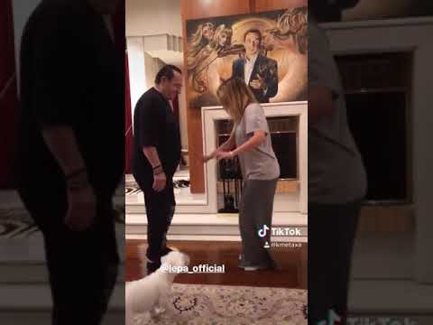 Κόνι Μεταξά - Λευτέρης Πανταζής: Χορεύουν στο σαλόνι τους!