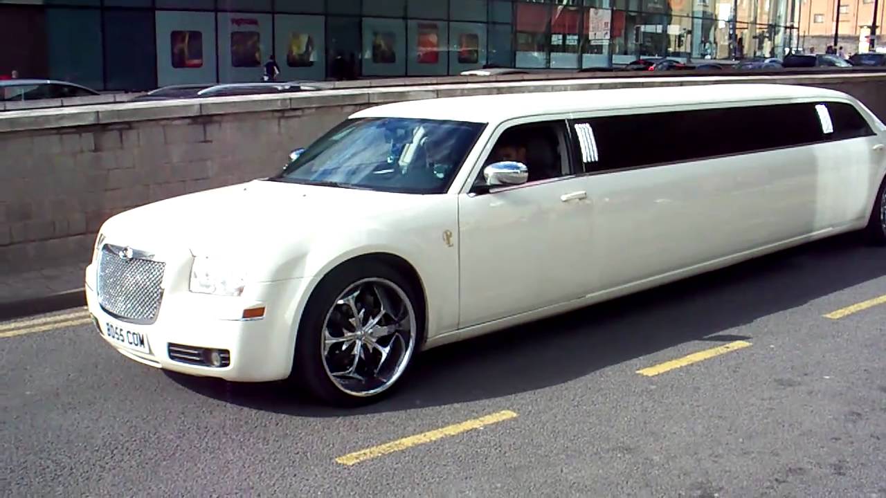 Chrysler 300c limo