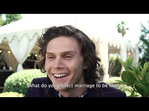 วีดีโอ: Evan Peters มูลค่าสุทธิ: Wiki, แต่งงานแล้ว, ครอบครัว, แต่งงาน, เงินเดือน, พี่น้อง