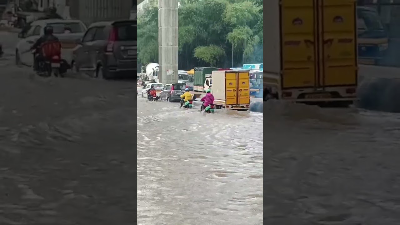 Bangalore City floods road 