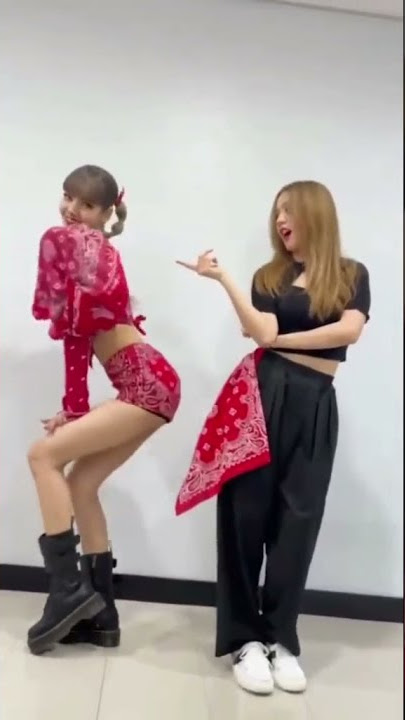 Lilisa Dance Challenge with Jisoo (lisa igtv)