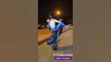 Pha biểu diễn moto phân khối lớn của Cô Gái #shorts