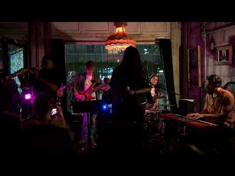 "How Deep Is Your Love" Cover by MaddJazz