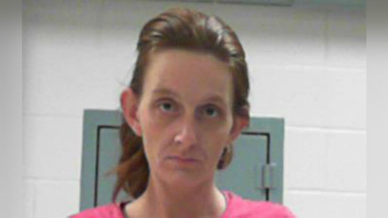 Lincoln County Mom Arrested after 5-Year-Old Found in Street - YouTube