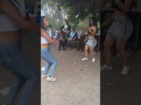 Niñas gitanas bailando 🤙unas fenomenas👉🤙