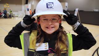 HMS 5th graders learn about careers in skilled trades during 2023 Dig In Day!
