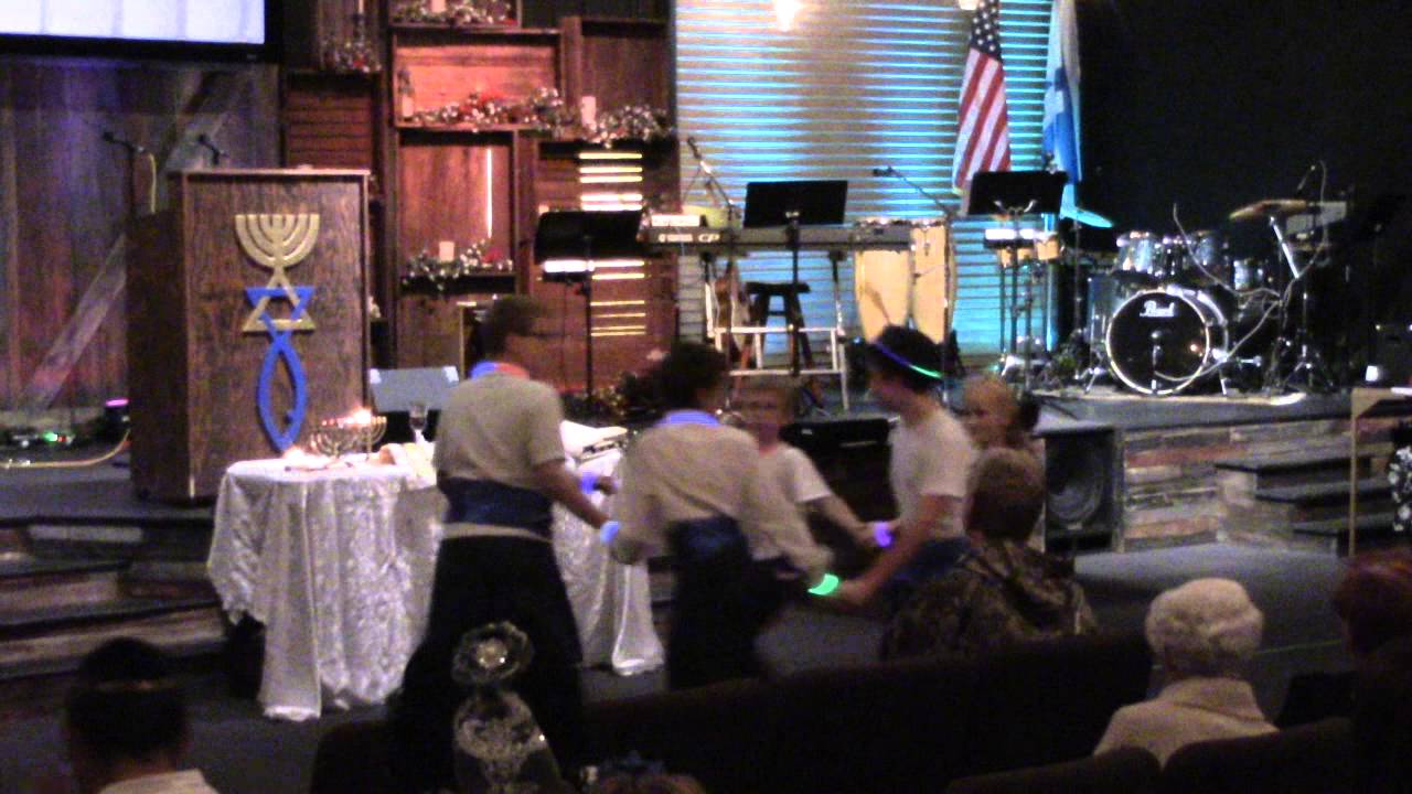 Glee cast hanukkah oh hanukkah