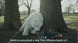 Un oso polar en Londres - versión corta #SaveTheArctic Un oso polar en Londres - versión corta #SaveTheArctic