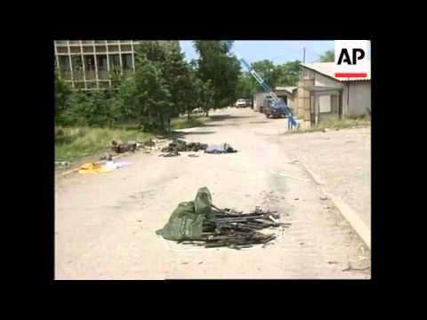 yugoslavia:-kosovo:-urosevac:-kla-begin-hand-over-of-weapons