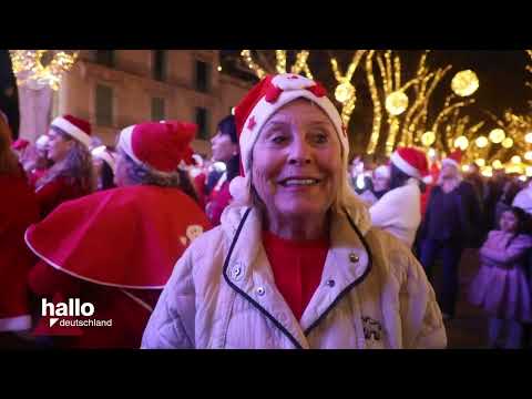 More than a thousand Santas dancing in Palma