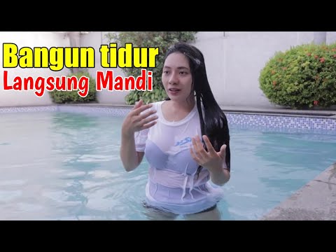 Berlliana Lovell baru bangun langsung mandi,  yang nonton nggak bakal NGEDIP