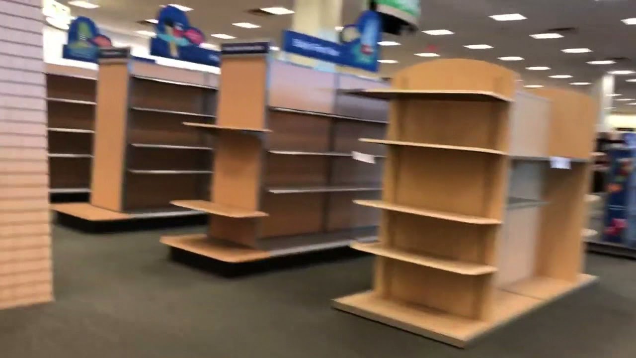 Closing Barnes Nobles Dallas