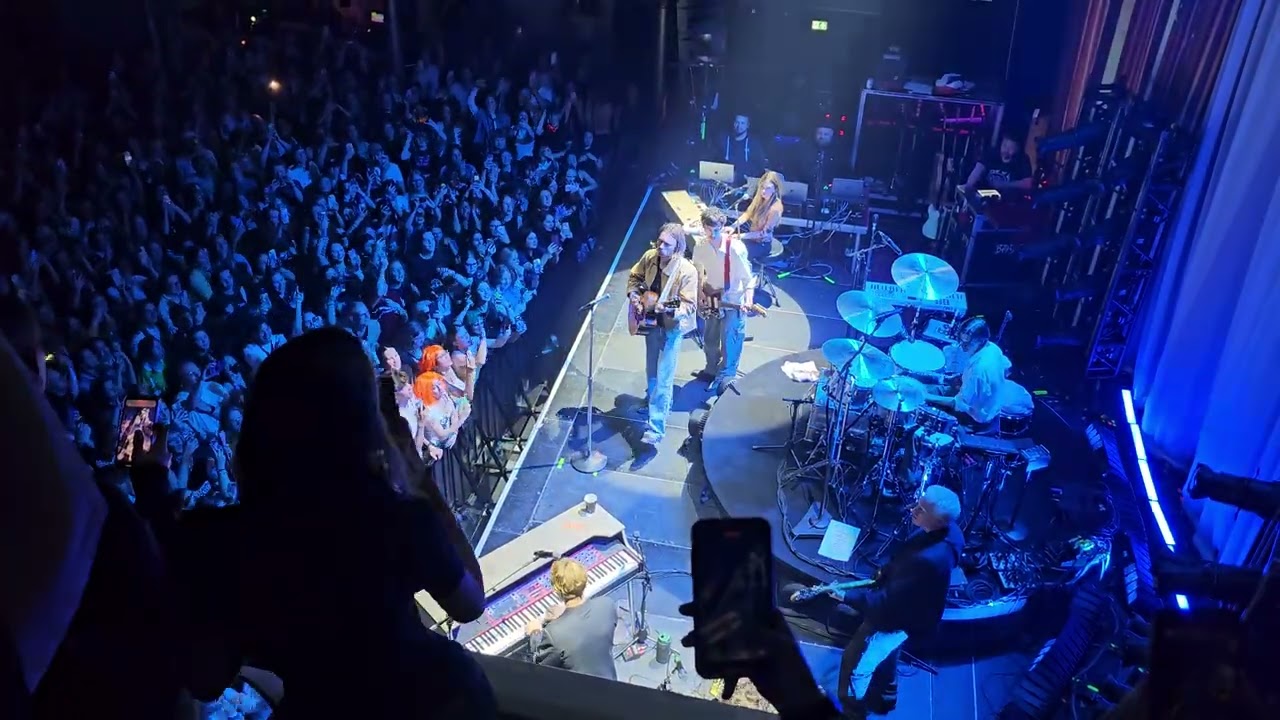 FINNEAS ft. Tom Odell - Another Love live at Paradiso Amsterdam 7/5/2025