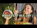 WHAT I EAT IN A DAY | plant based college student + healthy & easy recipes