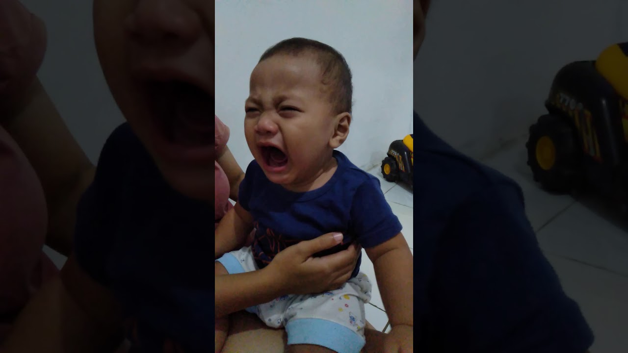 Ekspresi Bayi Menangis 