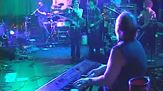 The Mars Volta & Larry Harlow - L'Via L'Viaquez [Live] 2005-05-05 - New York, NY - Roseland Ballroom