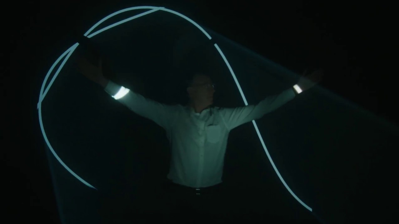 Энтони Макколл: Выставка Solid Light Works в музее Hepworth Wakefield.