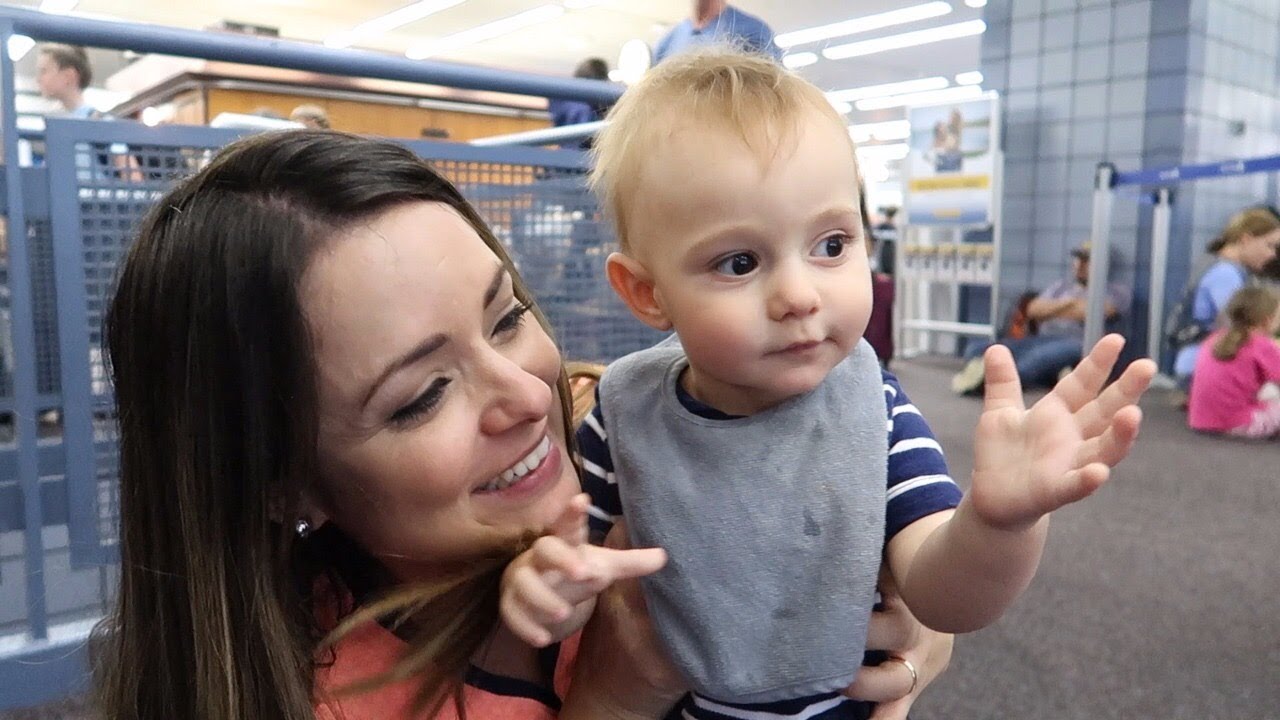 PRESOS NO AEROPORTO - FLAVIA CALINA infantile systemic hyalinosis