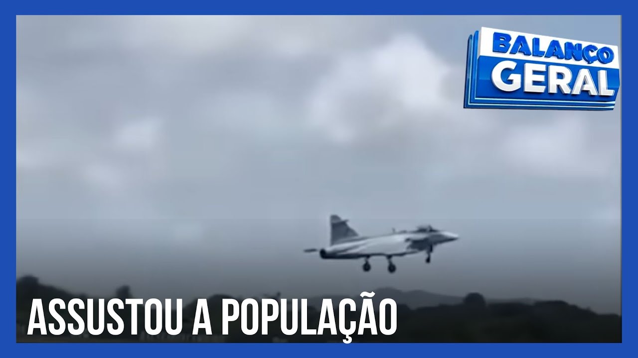 Moradores são surpreendidos por estrondo causado por uma aeronave da Força Aérea
