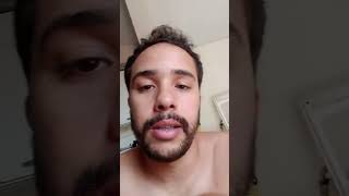 Comendo uma comida gostosa