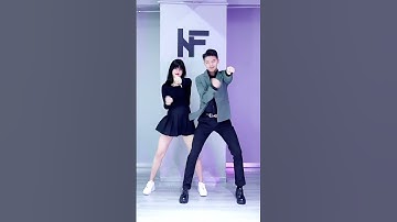 Thumbnail of 给我一个拿捏你们的机会～ #sexylove #动感dj #dancing #舞蹈 #跳舞  #零基础学舞蹈