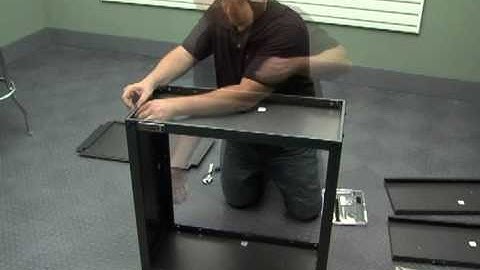 Assembly Instructions for the Gladiator® Ready-To-Assemble 28" Wall GearBox