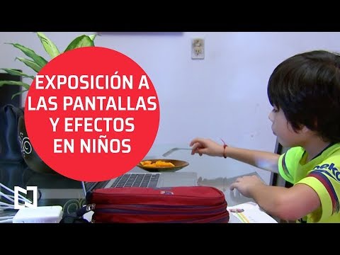 Niños frente a la computadora durante clases virtuales - Al Aire